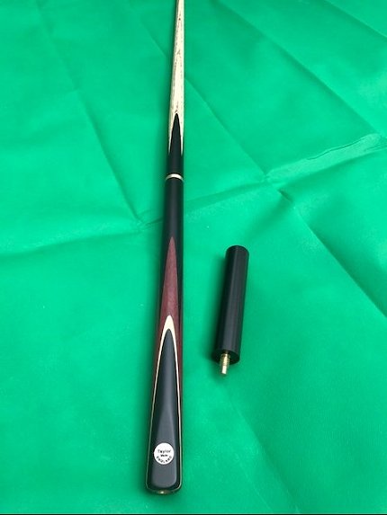 Taylor Made 115 Cue With Purple Heart Veneers and Mini Butt